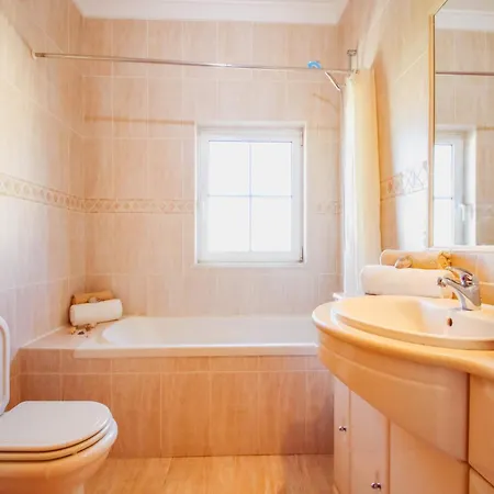 Villa Charming With Private Pool Albufeira