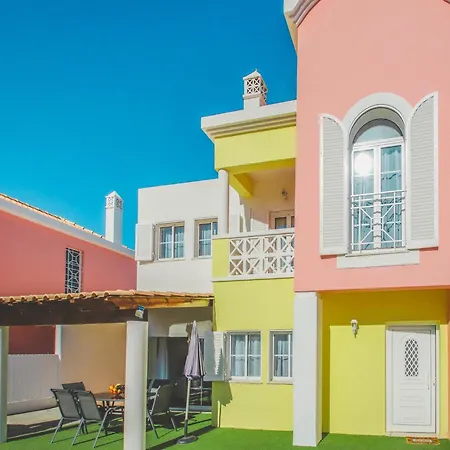 Charming With Private Pool