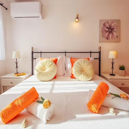 Charming With Private Pool Villa