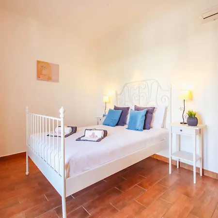 Villa Villa In Albufeira Near Praia Dos Pescadores *